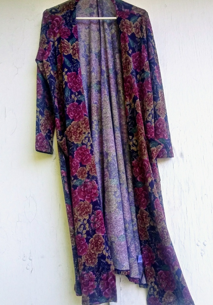 ~ LULAROE SARAH ~